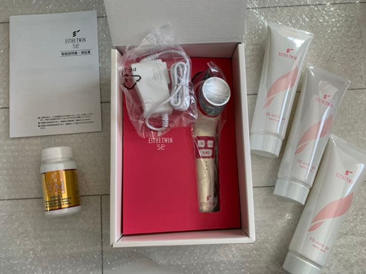 エステツインSE美顔器、ソニックジェル、VMサプリメント