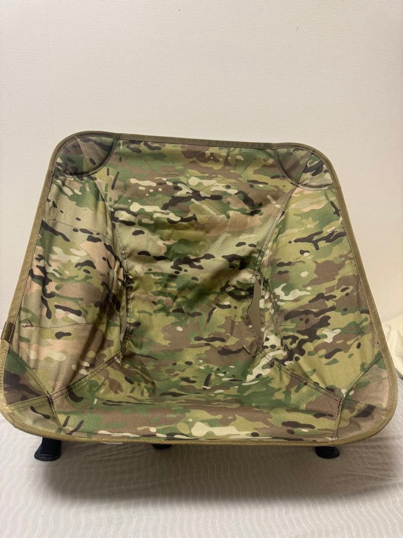 Helinox タクティカル インクライン チェア 迷彩