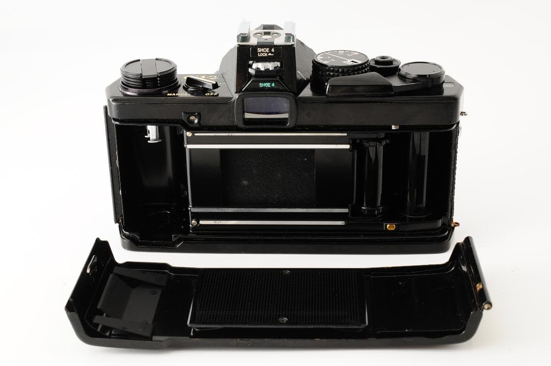 オリンパス Olympus OM-2N + 50mm F1.8