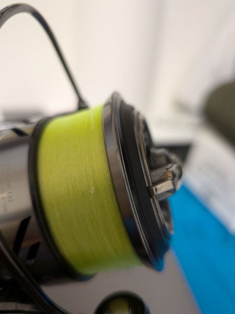 リール SHIMANO COMPLEX XR C2000 F4 HG