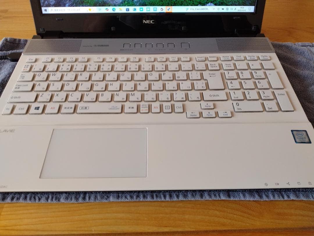 NEC LAVIE ノートパソコン ホワイト 取扱説明書付き