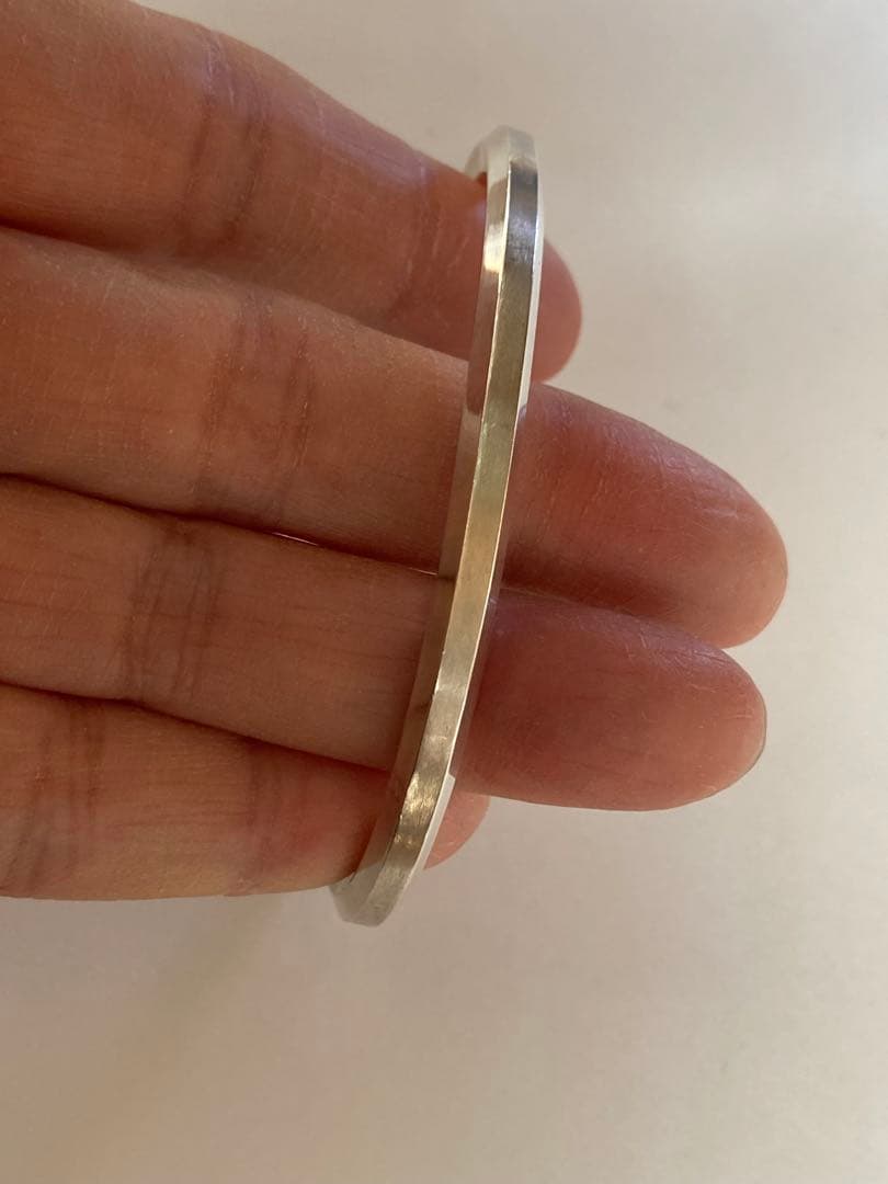 silver950の6角形バングルサティーヌ仕上げ