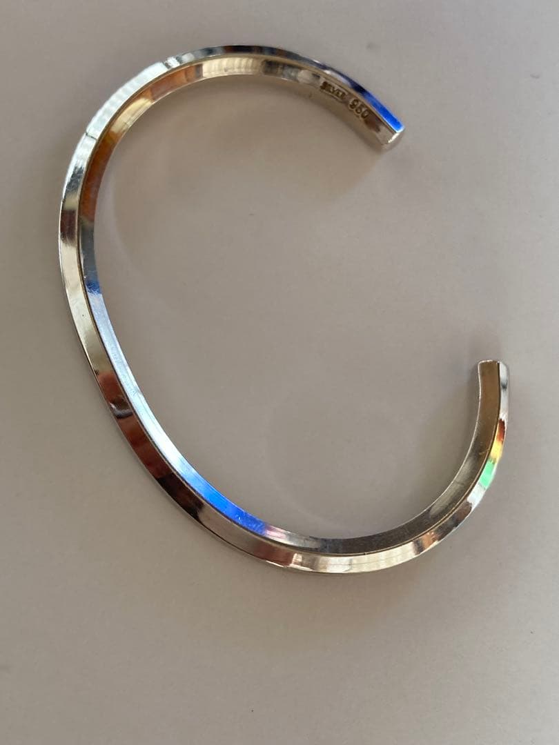 silver950の6角形バングルサティーヌ仕上げ