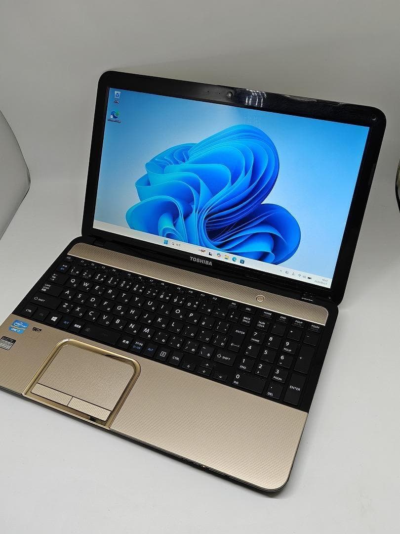 【東芝】爆速 Corei7/新品SSD256GB ノートパソコン D9