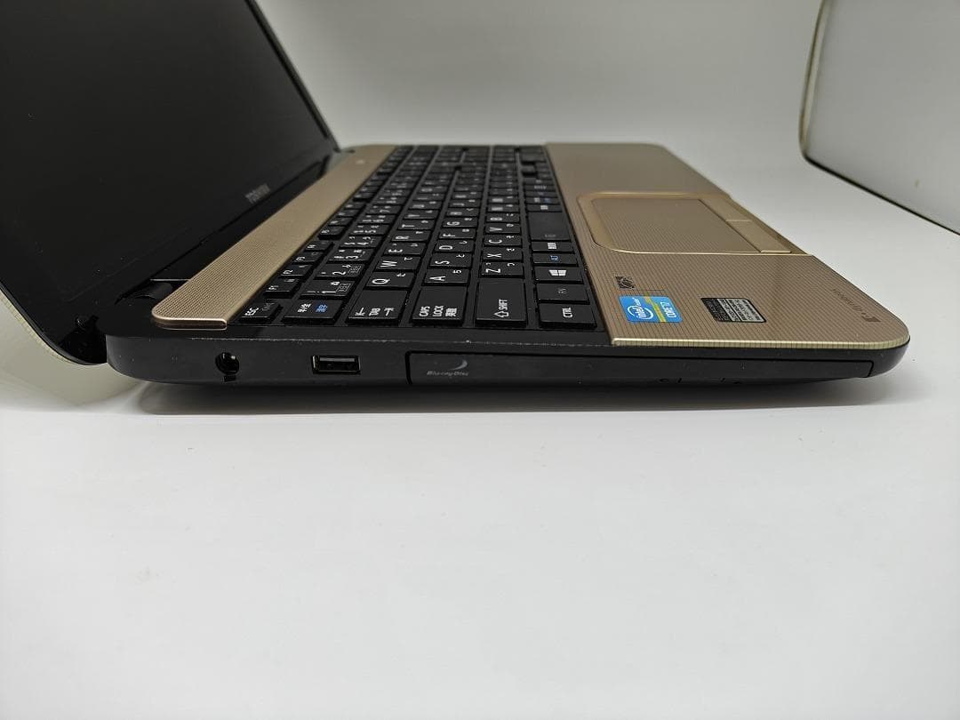 【東芝】爆速 Corei7/新品SSD256GB ノートパソコン D9