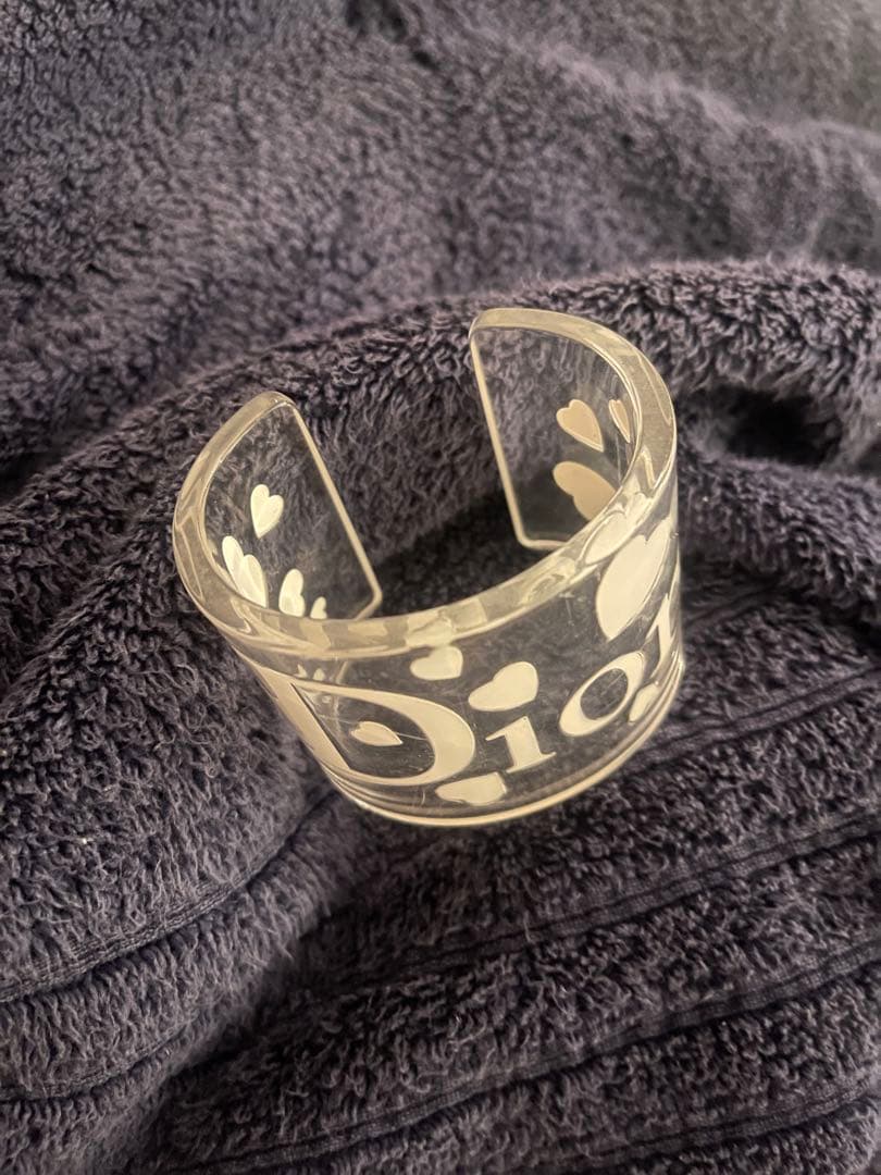 Dior ハート模様 クリアバングル