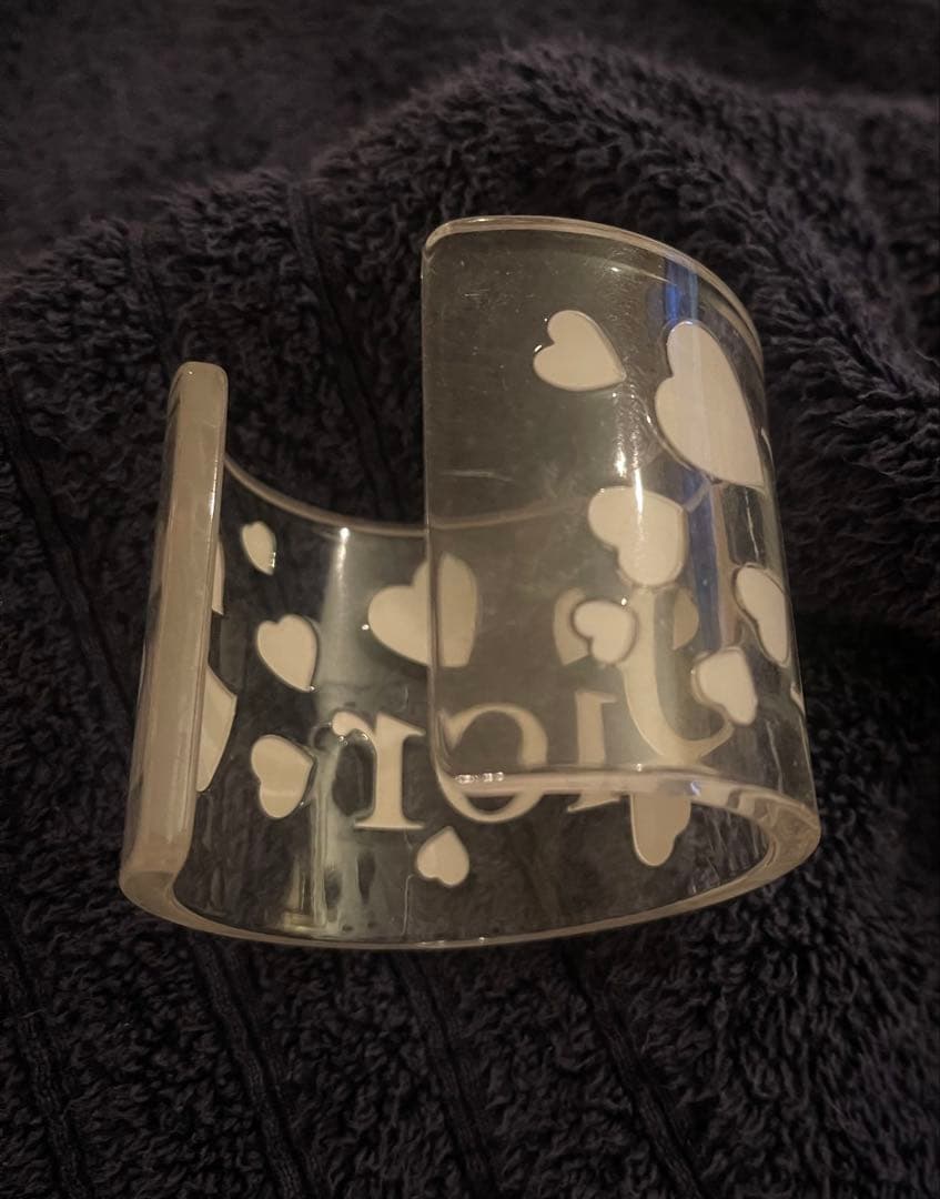 Dior ハート模様 クリアバングル