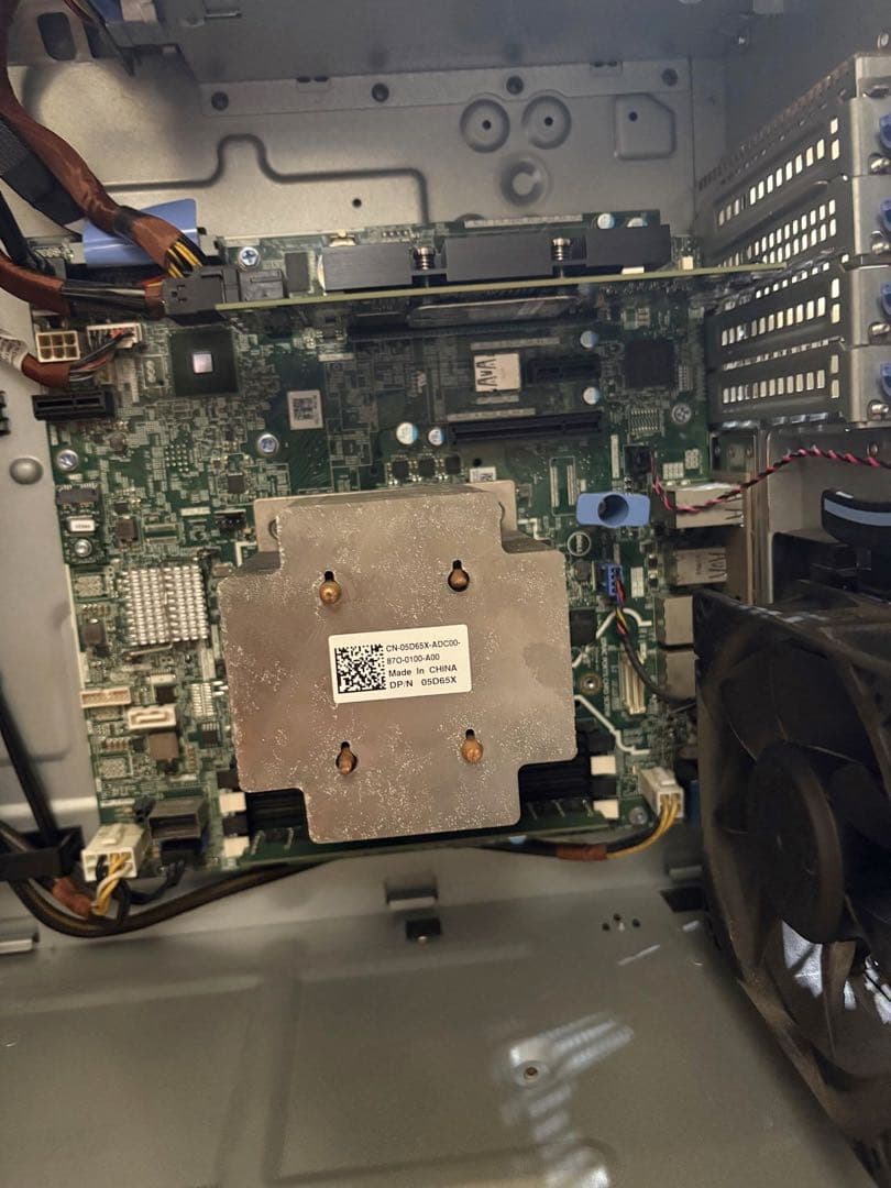 値下げ中 DELL PowerEdge T330 サーバーPC 8ベイストレージ