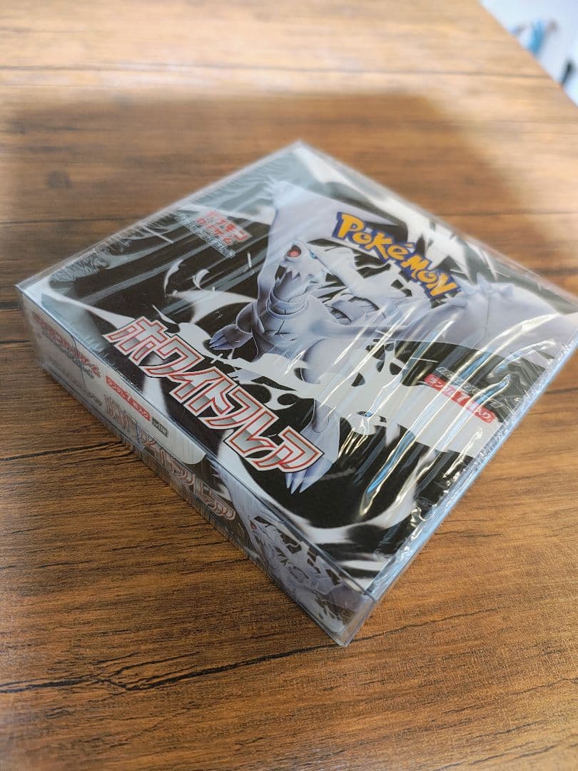 【新品未開封・シュリンク付き】 ポケモンカード ホワイトフレア 1BOX