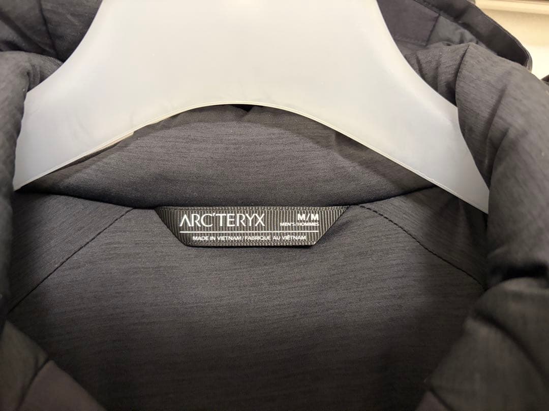 アークテリクスARC'TERYXエプシロンインサレーテッドフーディM