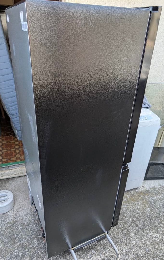 やま　美品 ハイセンス 冷蔵庫 HR-D1701B 175L
