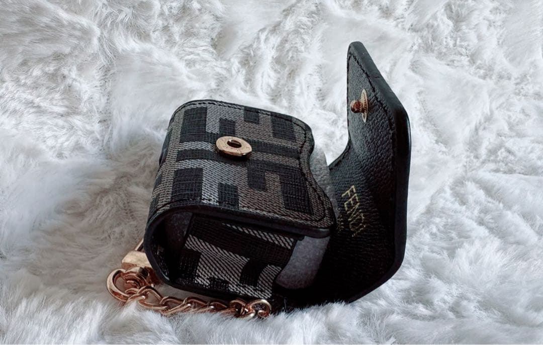 FENDI フェンディ ★ ズッカ AirPods Proケース