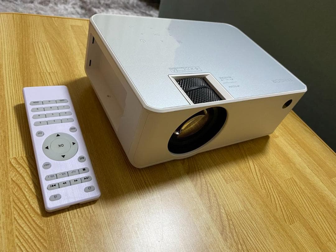 Wi-Fi接続 4Kプロジェクター 大画面300インチ