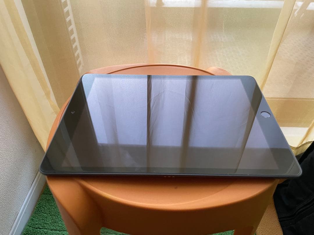 バッテリー94% iPad WiFi第8世代32GB【美品】