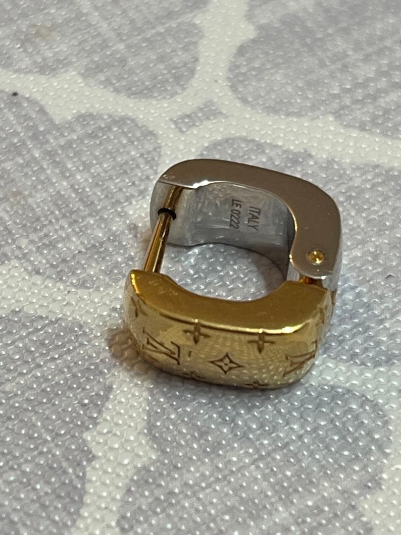 美品　LOUIS VUITTON ブックドレイユ・ナノグラム ピアス 片方