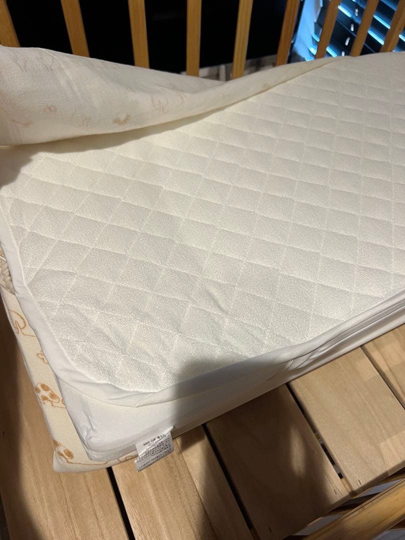 KATOJI ハイシートベビーベッド⭐︎三つ折りマットレス、防水シーツ付き