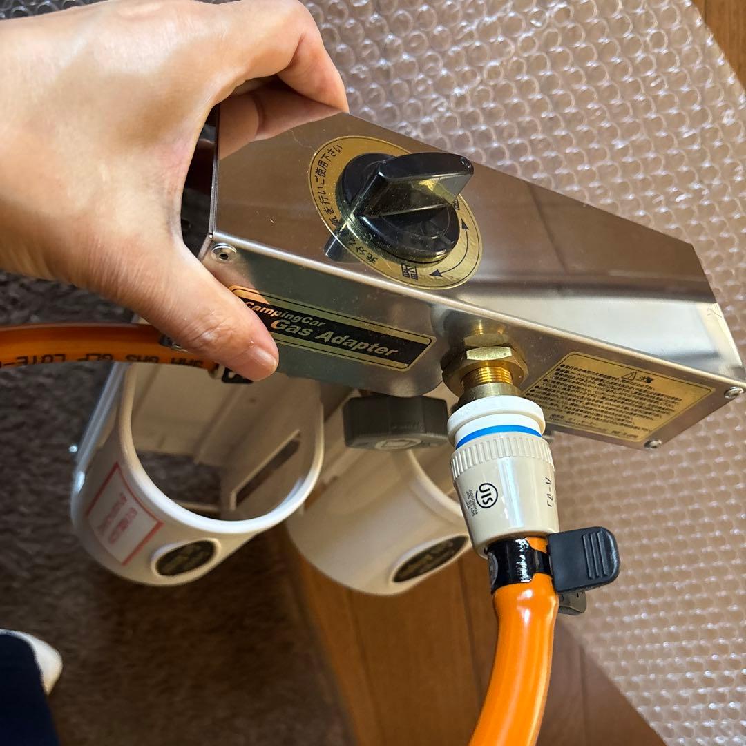 キャンピングカー　ガスアダプター コンパクト