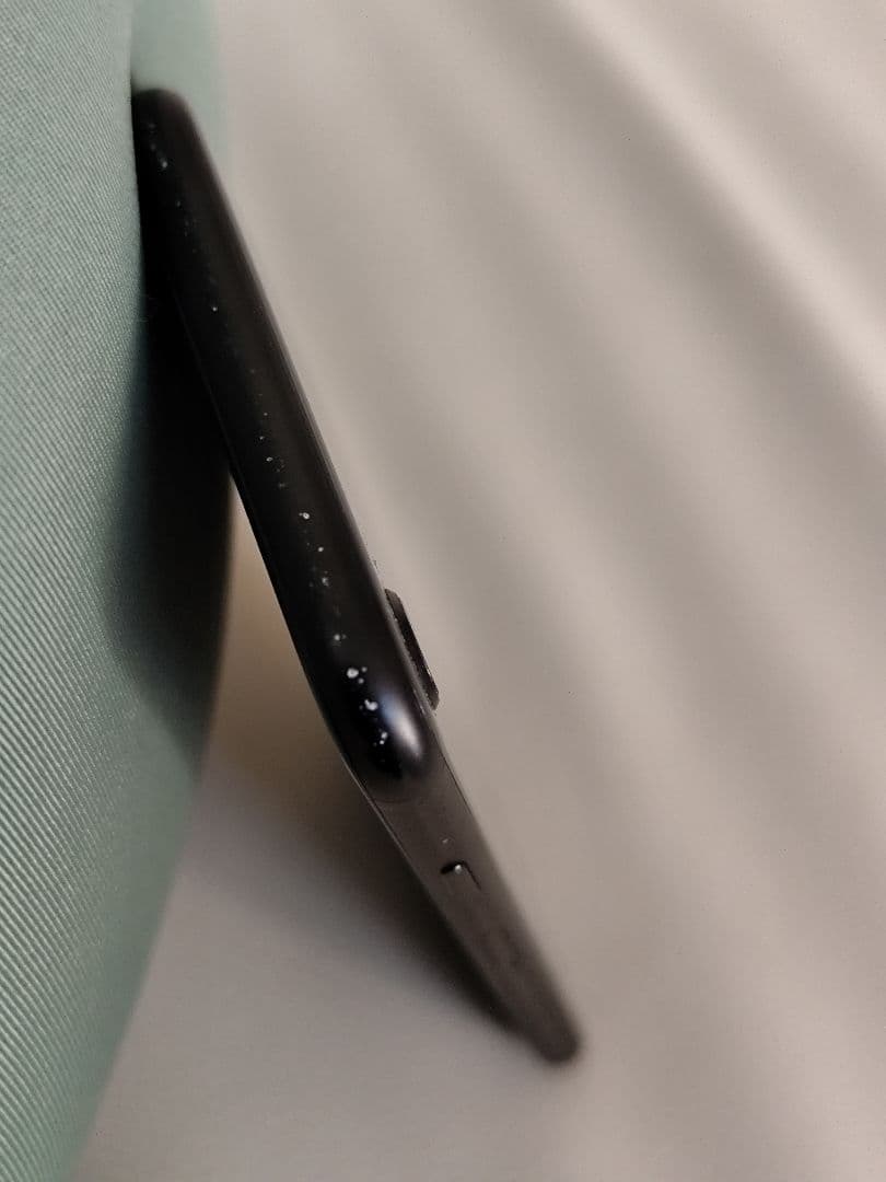 Apple iPhone SE2 ブラック 本体