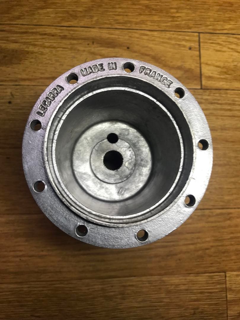 LECARRAステアリングボス　アメ車