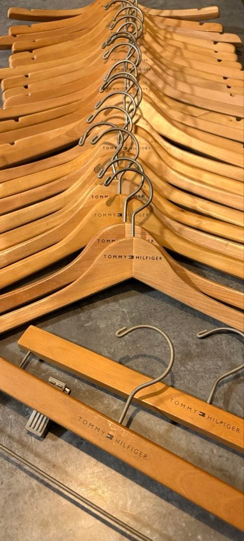 【売り切り】高級 トミーフィルガー ウッドハンガー 24+2 本 SET