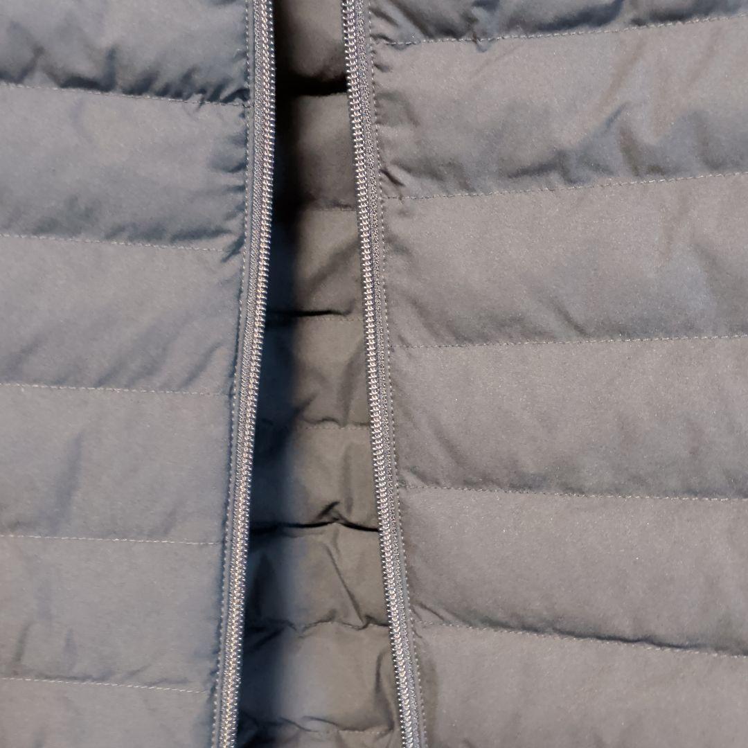 and per se フード付きダウンベスト ネイビー