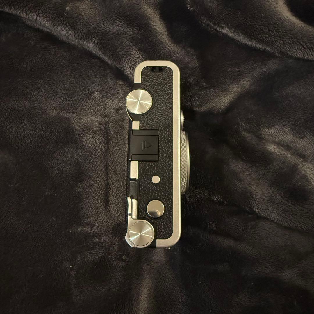 Fujifilm Instax Mini シルバー コンパクトカメラ