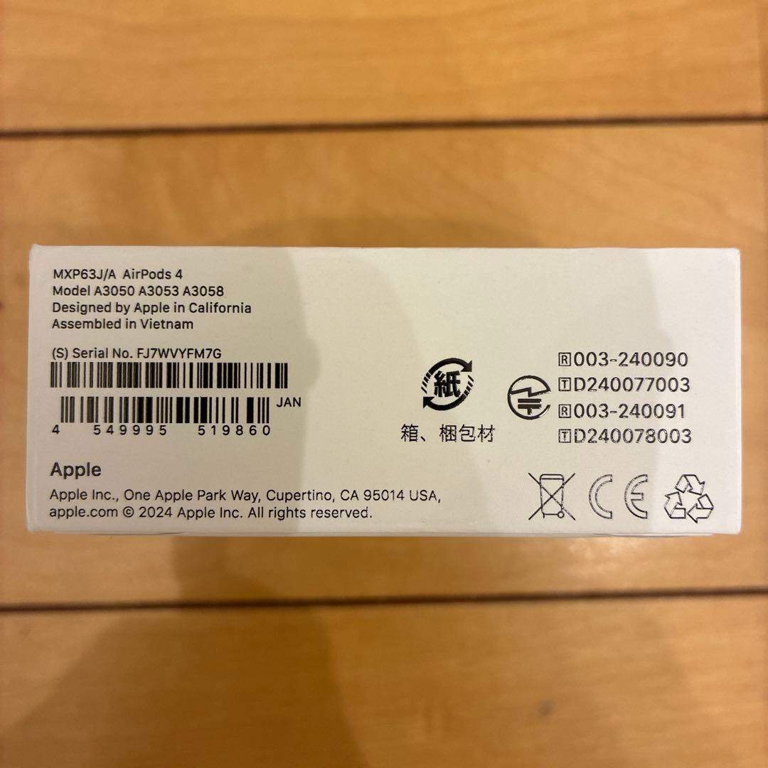 Apple AirPods 4 本体　新品