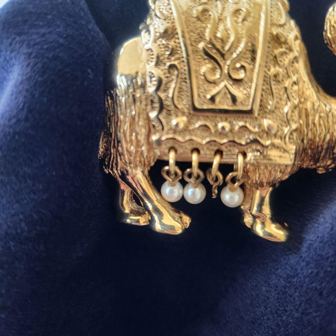 クリスチャンディオール　Christian Dior　ブローチ　ラクダ　アニマル