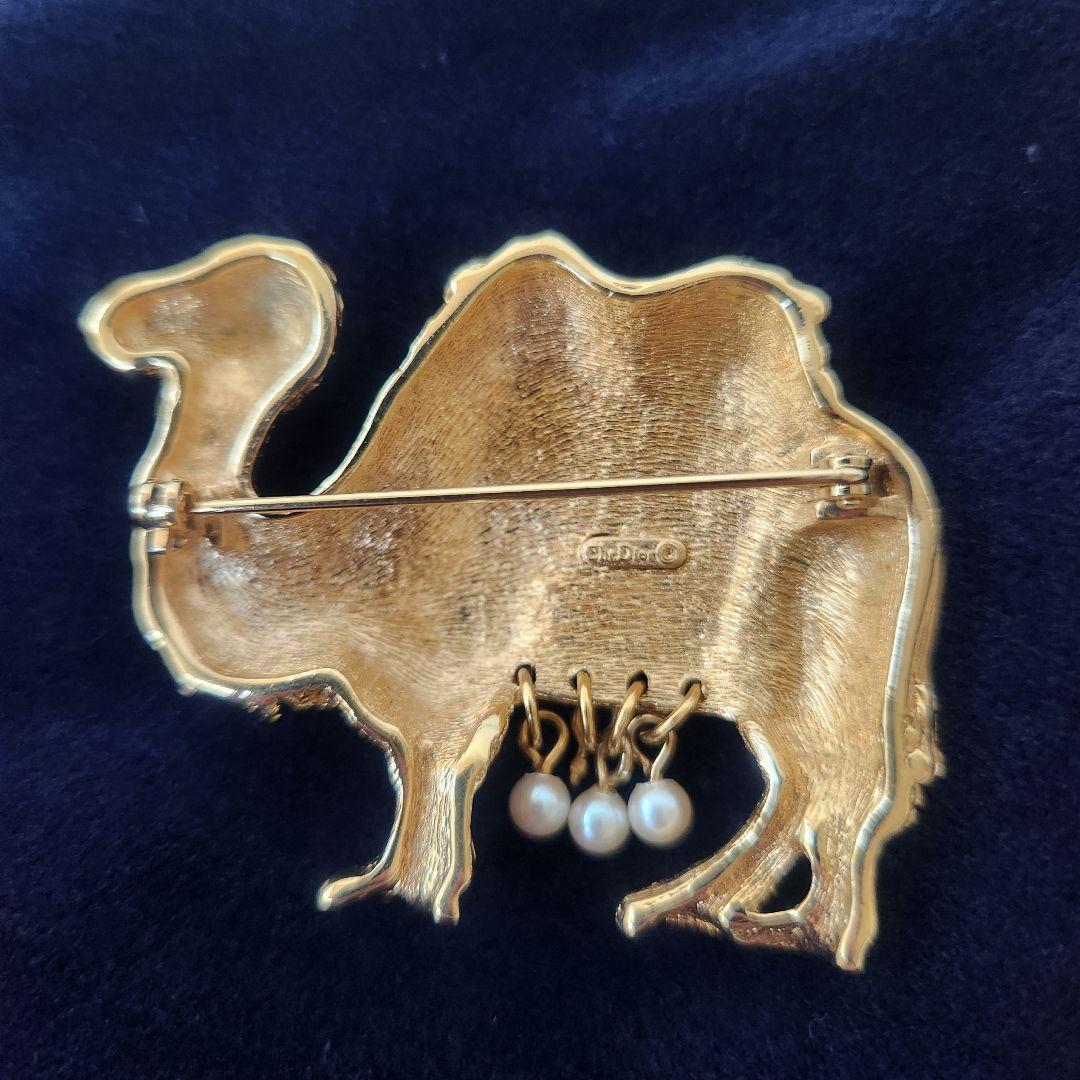 クリスチャンディオール　Christian Dior　ブローチ　ラクダ　アニマル