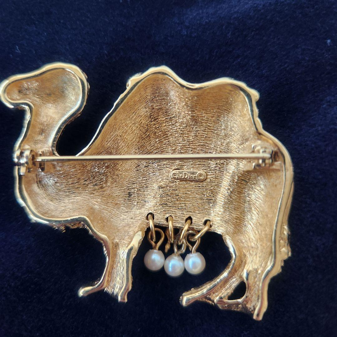 クリスチャンディオール　Christian Dior　ブローチ　ラクダ　アニマル