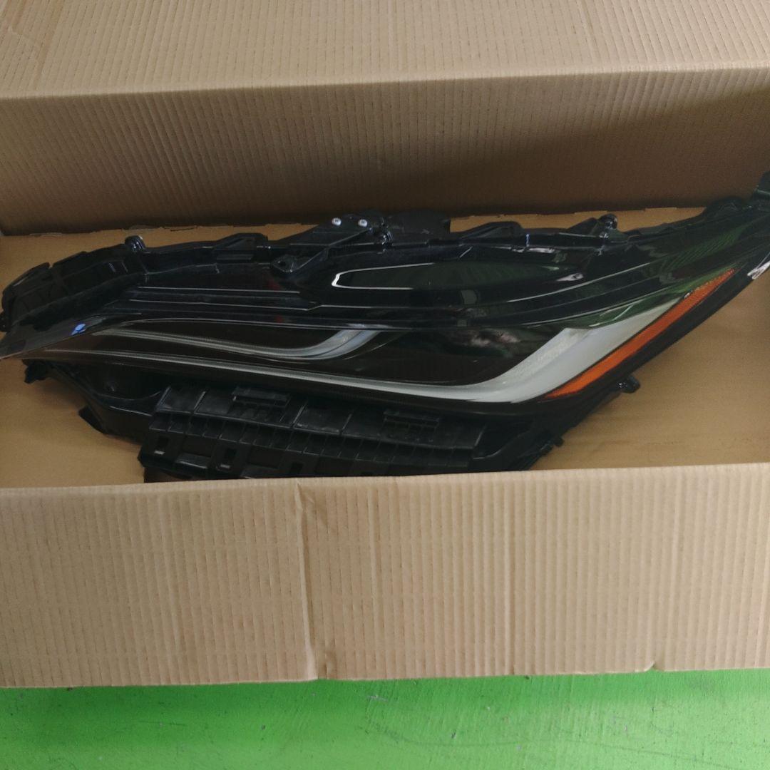 80ハリアーヘッドライト 左