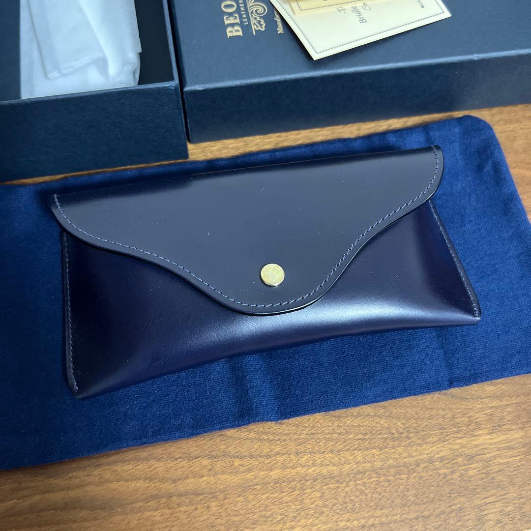 べオーマレザーカンパニー　メガネケース　ブライドルレザー　ネイビー