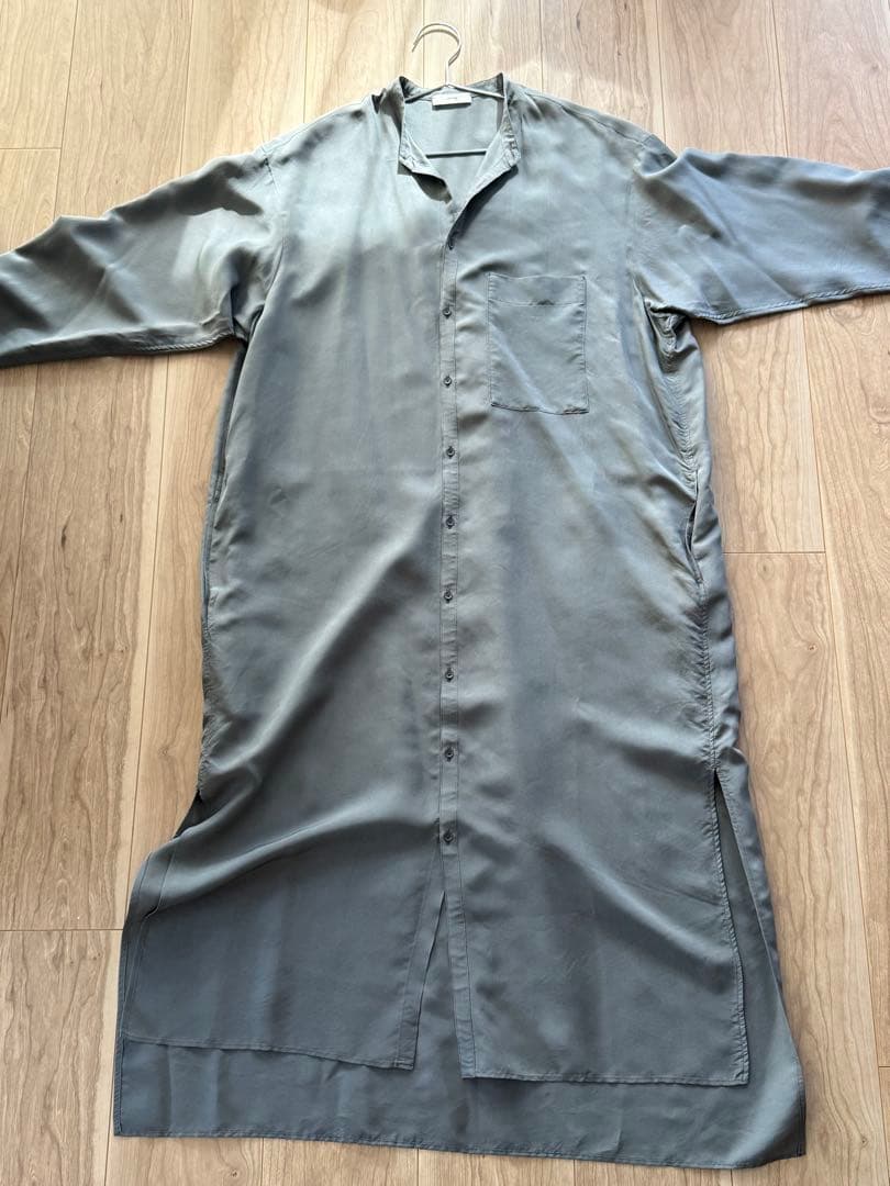 ATON グレー ボタンアップシャツワンピース