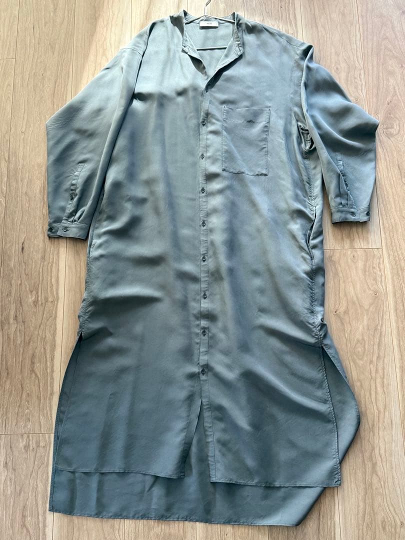 ATON グレー ボタンアップシャツワンピース