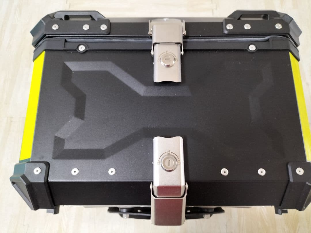 リアボックス　55L