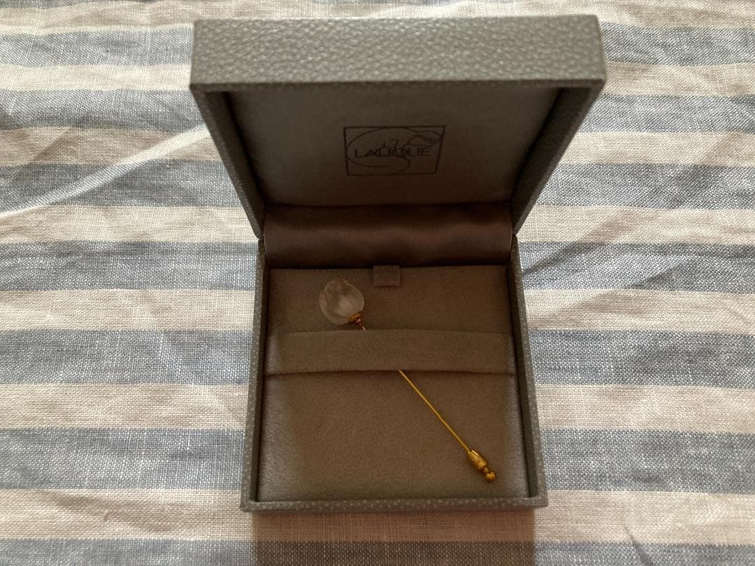 【LALIQUE】ミュゲ　すずらん　ピンブローチ