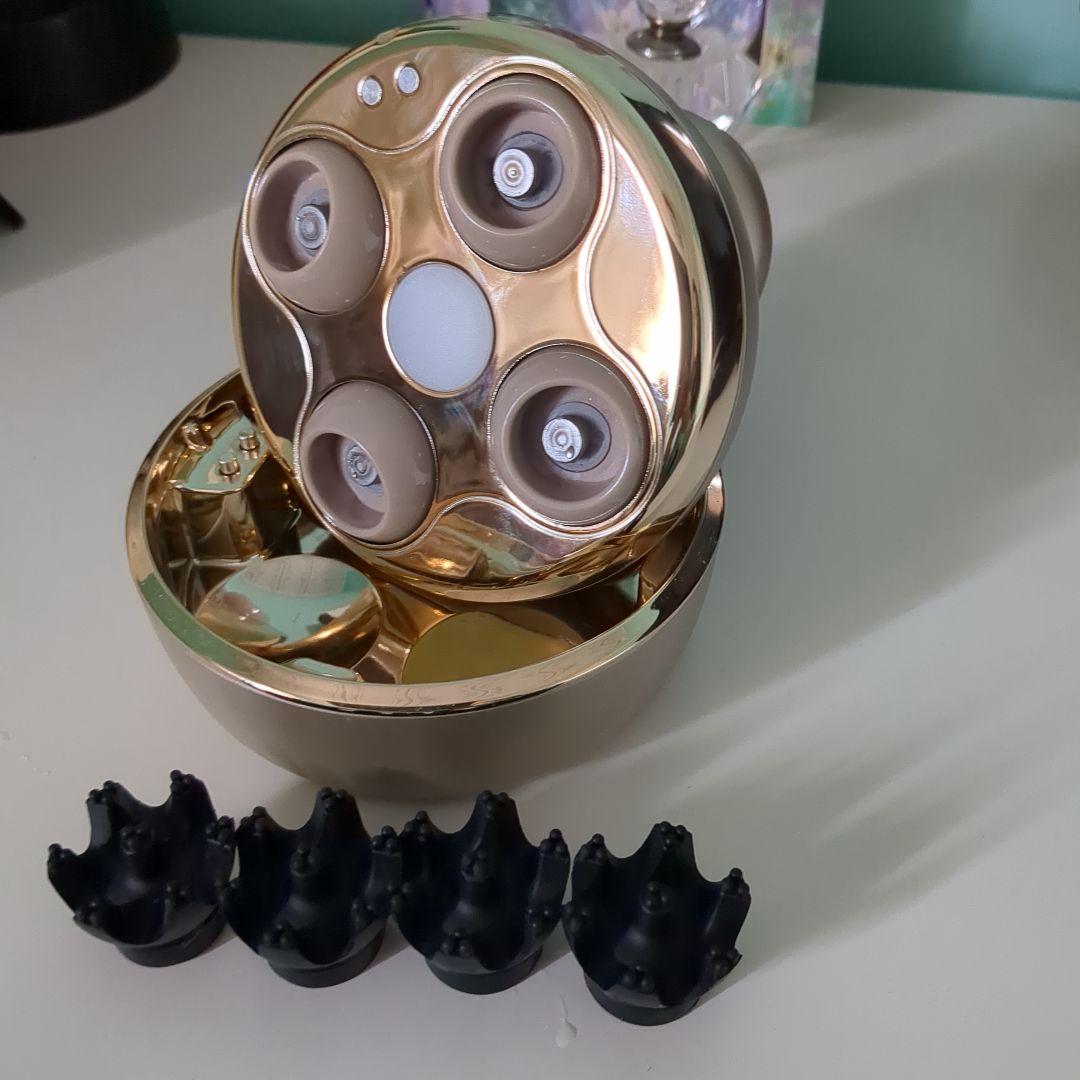 fuettarich 美顔器 ゴールド　ヘッドマッサージャー