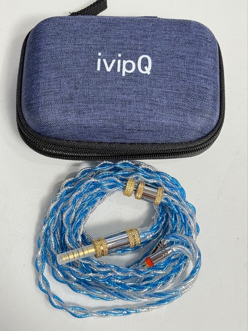 ivipQ-03 Black Fox 4.4mm 2pin バランスケーブル