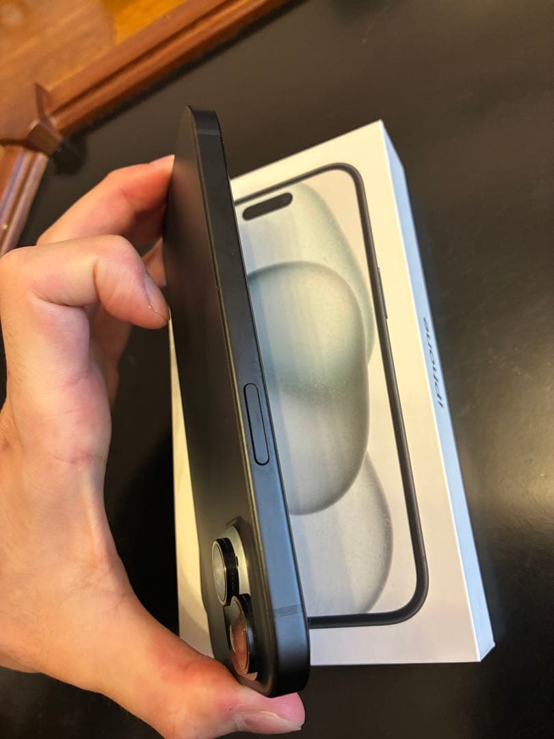 (美品)iPhone15 128GB ブラック