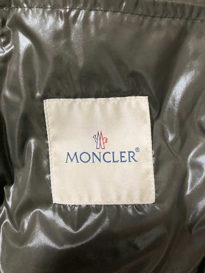 MONCLER グリーンダウンベスト