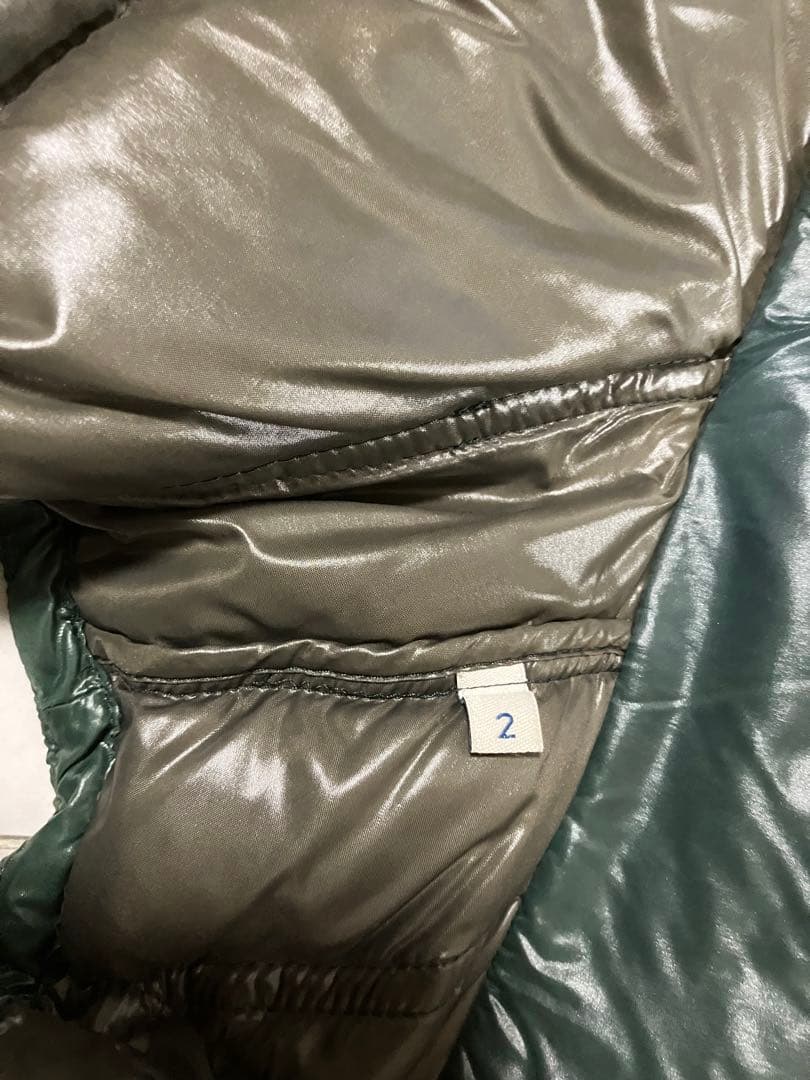 MONCLER グリーンダウンベスト