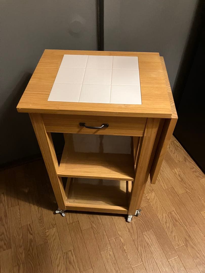 【送料込】キッチンワゴン　木製　キャスター付　タイル張り　モモナチュラル