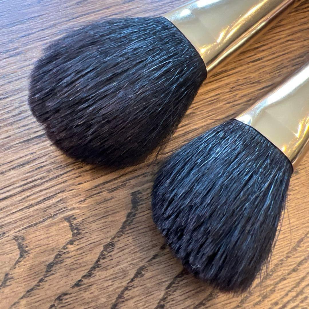 ウエダ美粧堂フィニッシングパウダーブラシ＆ハイライトチークブラシ