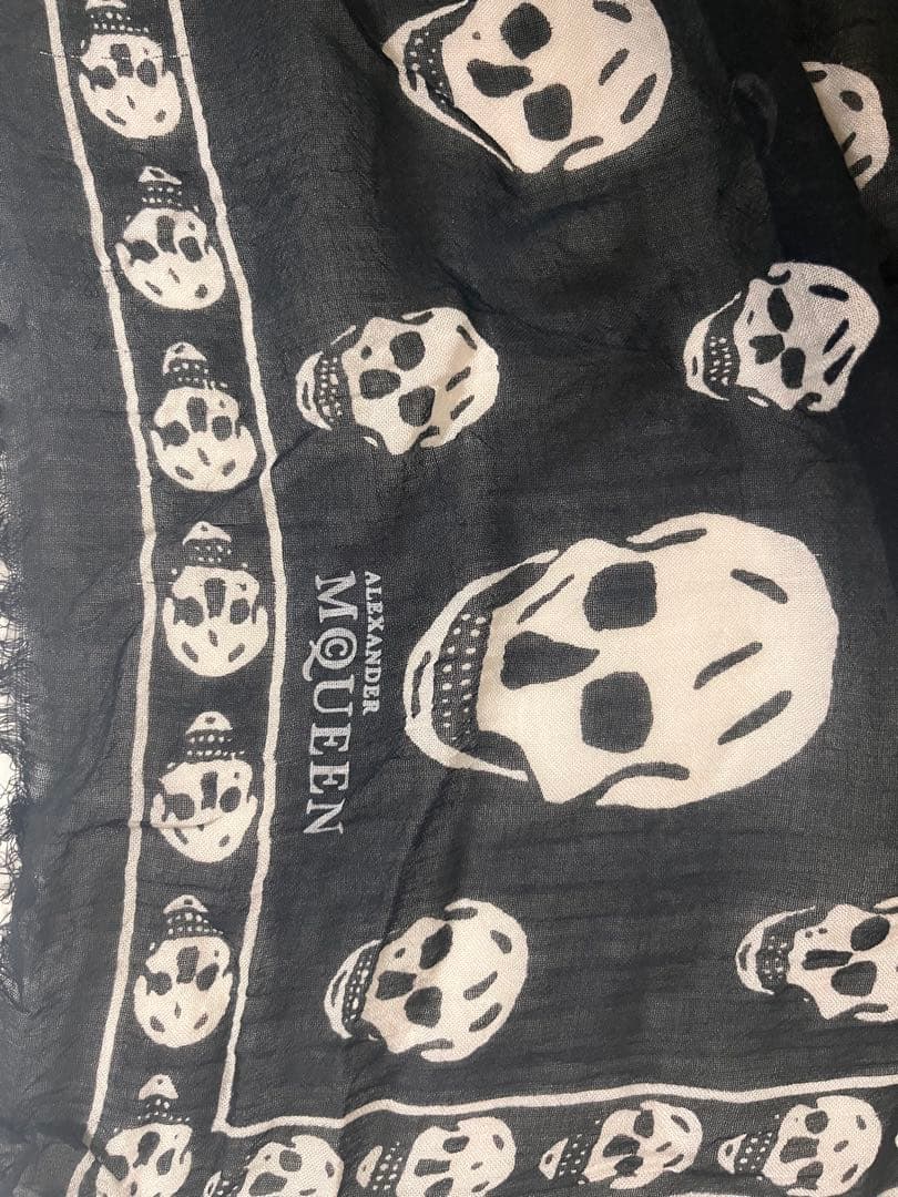 ALEXANDER McQUEEN スカル柄ストール　バンダナ　スカーフ
