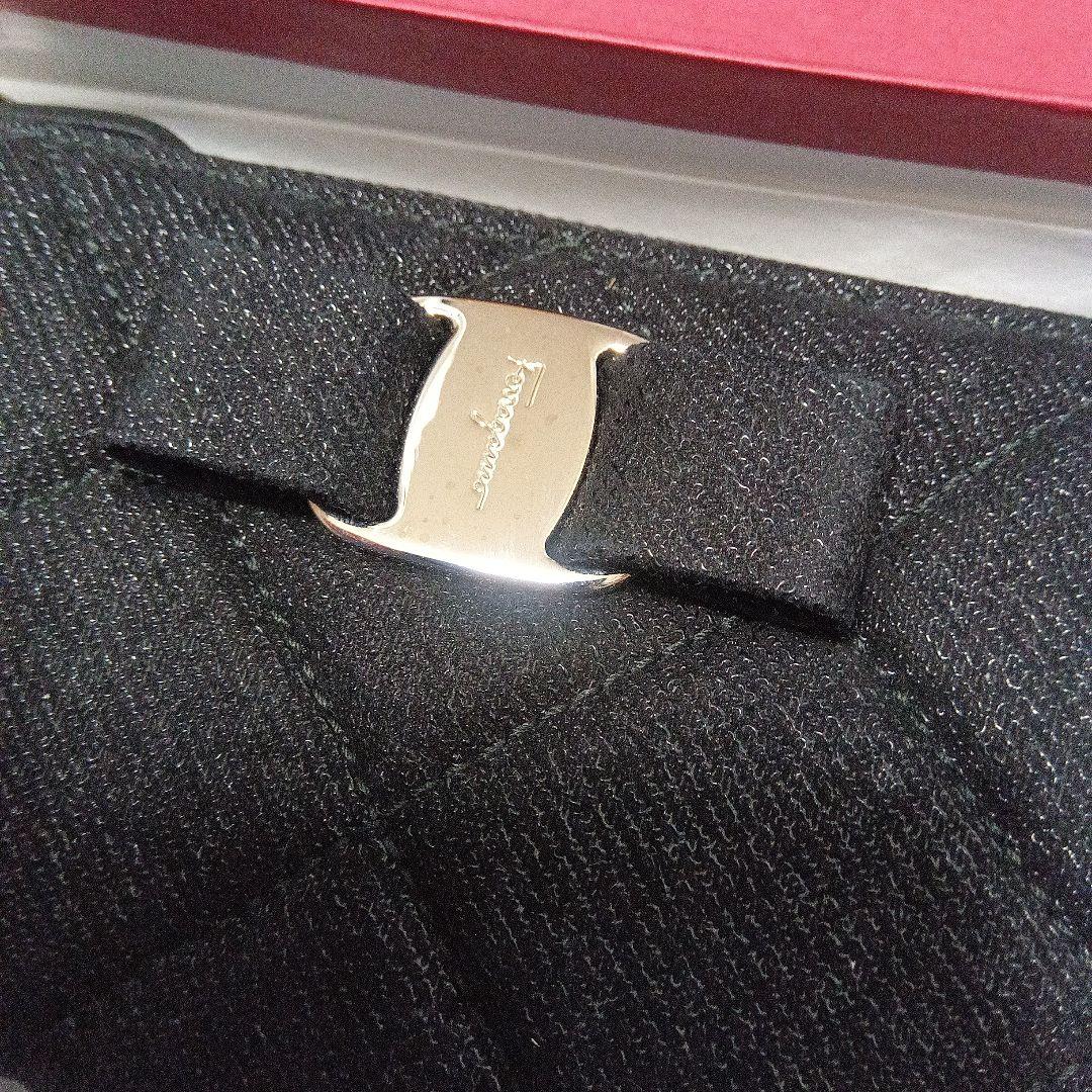 未使用　フェラガモ　財布