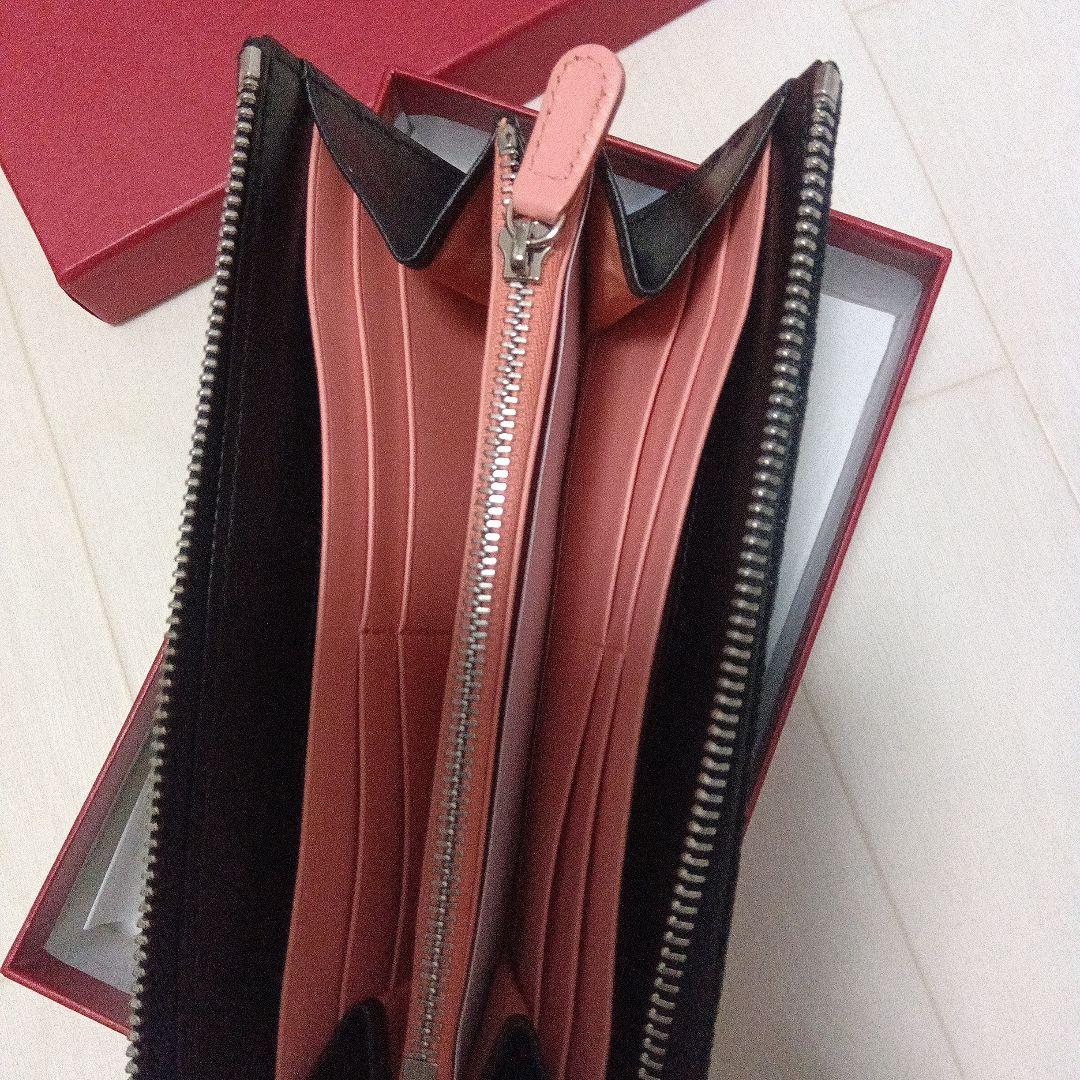 未使用　フェラガモ　財布