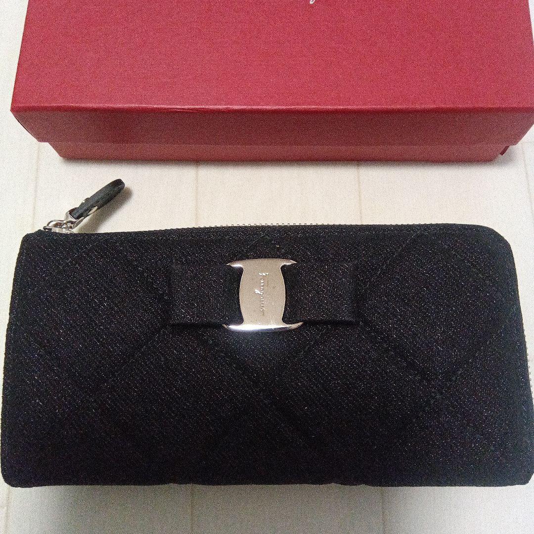 未使用　フェラガモ　財布