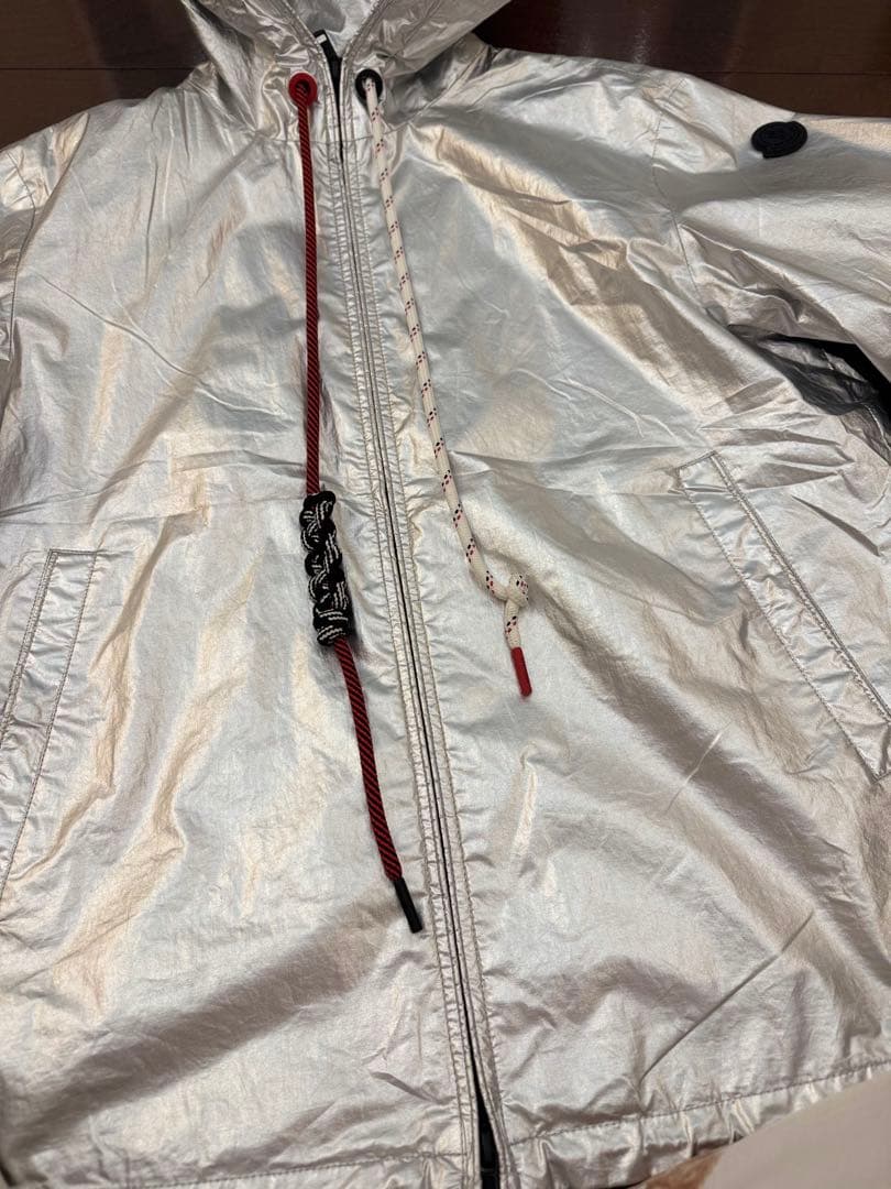 MONCLER モンクレール　シルバー ナイロン　ジャケット