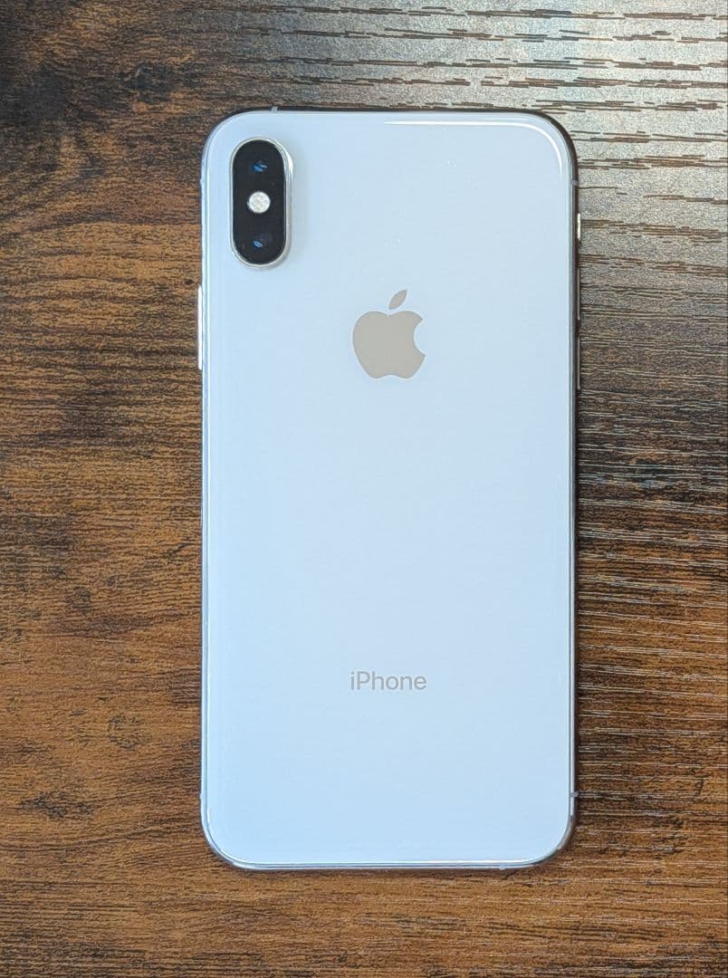 Apple:iPhone Xs 256GB シルバ- SIMフリ- 73%