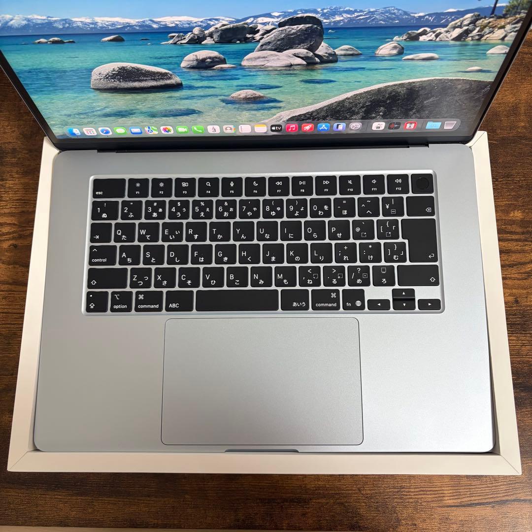 MacBook Air 15インチ M4 16GB 512GB スターライト